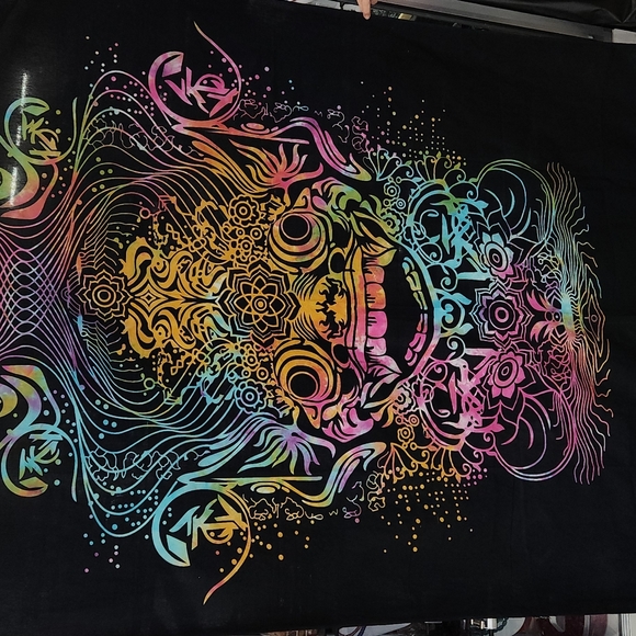 Large Tapestry - Picture 2 of 3